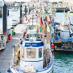Le Bateau Ivre 50 M De La 생 질 크루아 드 비