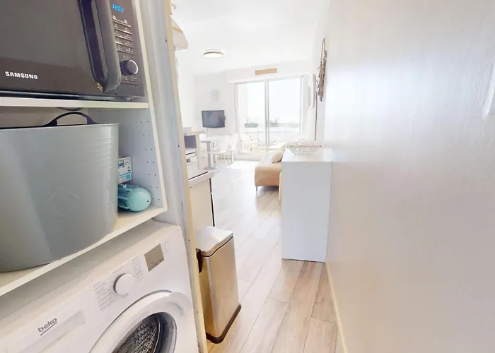 Le Bateau Ivre 50 M De La Saint-Gilles-Croix-de-Vie